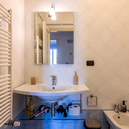 Apartment Lucherini 12 - Grande Centro *